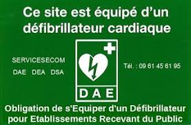 défibrillateur-automatique-externe-sauver-vie-arrêt-cardiaque-arythmie-urgence-e